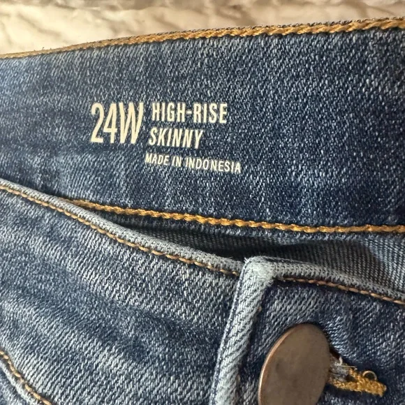 a.n.a Women's Straight Leg Jeans - Blue - Picture 2 of 5